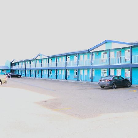 Empire Inn & Suites Penhold Exteriér fotografie