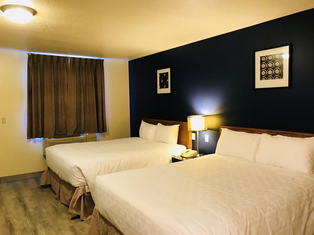 Empire Inn & Suites Penhold Exteriér fotografie