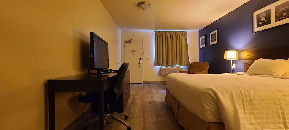 Empire Inn & Suites Penhold Exteriér fotografie