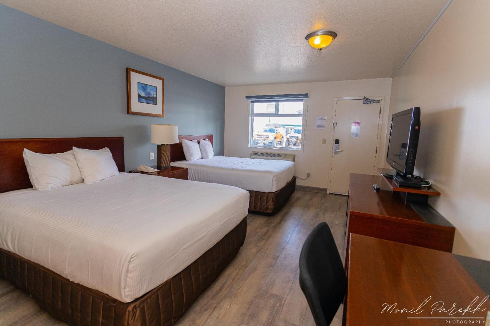 Empire Inn & Suites Penhold Exteriér fotografie
