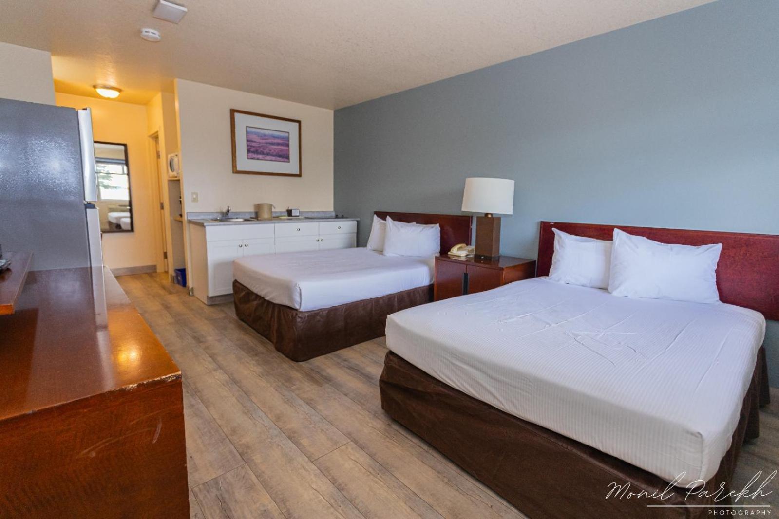Empire Inn & Suites Penhold Exteriér fotografie
