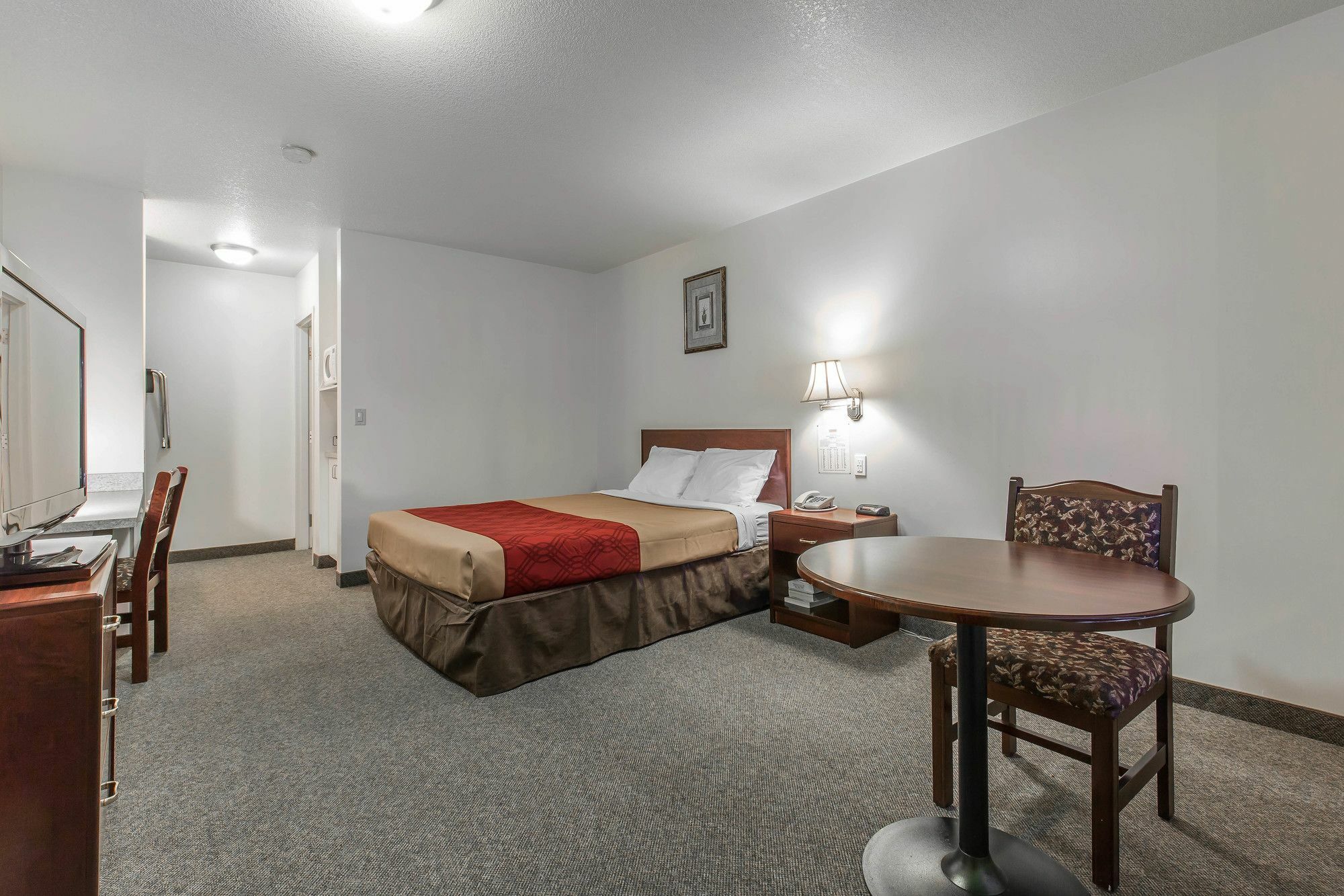 Empire Inn & Suites Penhold Exteriér fotografie